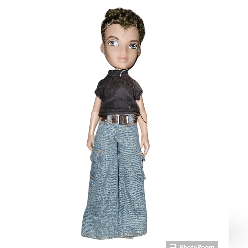 Vtg 2002 Bratz Boyz Dylan First Edition Guy Doll w/Clothes Green Eyes Brown Hair